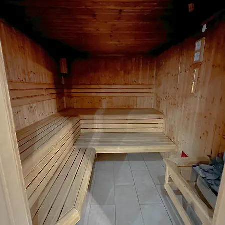 Lägenhet Club 218 Red Wellness Apartements