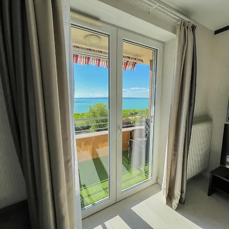 Club 218 Red Wellness Apartements Apartment Siofok