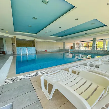 Club 218 Red Wellness Apartements Apartment