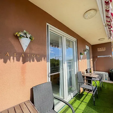 Club 218 Red Wellness Apartements Siofok