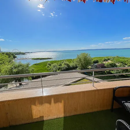 Club 218 Red Wellness Apartements Lägenhet *