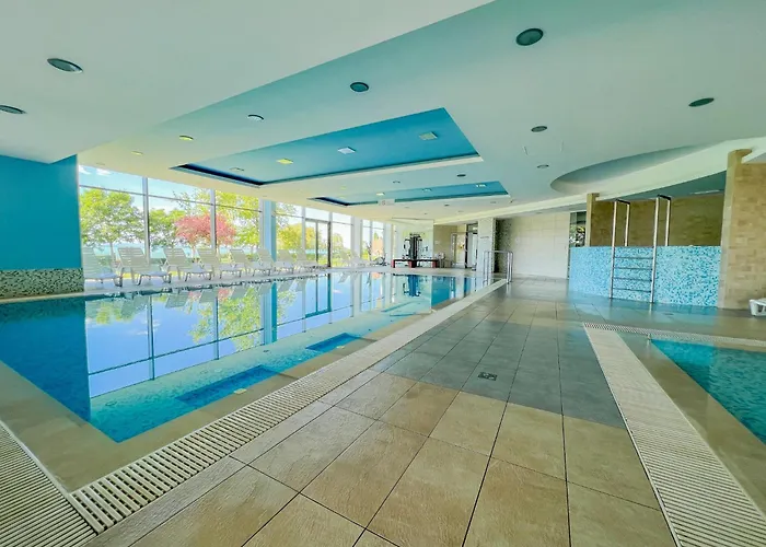 Appartamento Club 218 Red Wellness Apartements Siófok