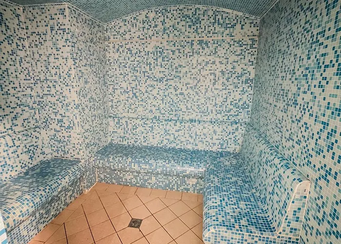 Club 218 Red Wellness Apartements