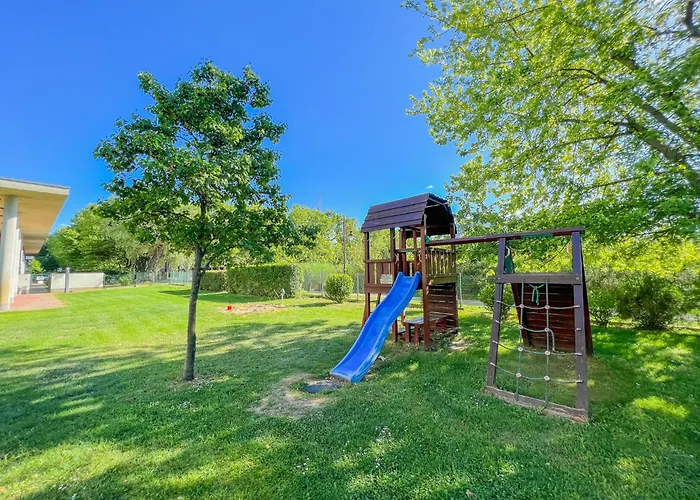 Club 218 Red Wellness Apartements * シオーフォク