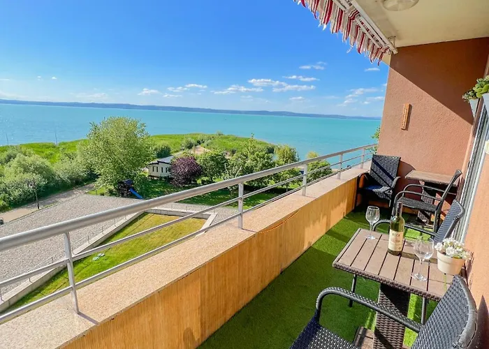 Club 218 Red Wellness Apartements